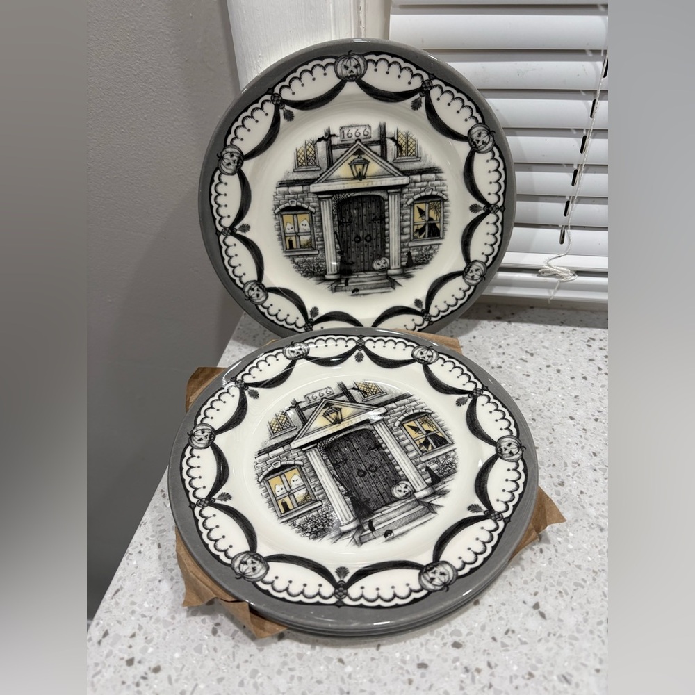 Royal Stafford Halloween 1666 Haunted Home salad plate- set of 4.